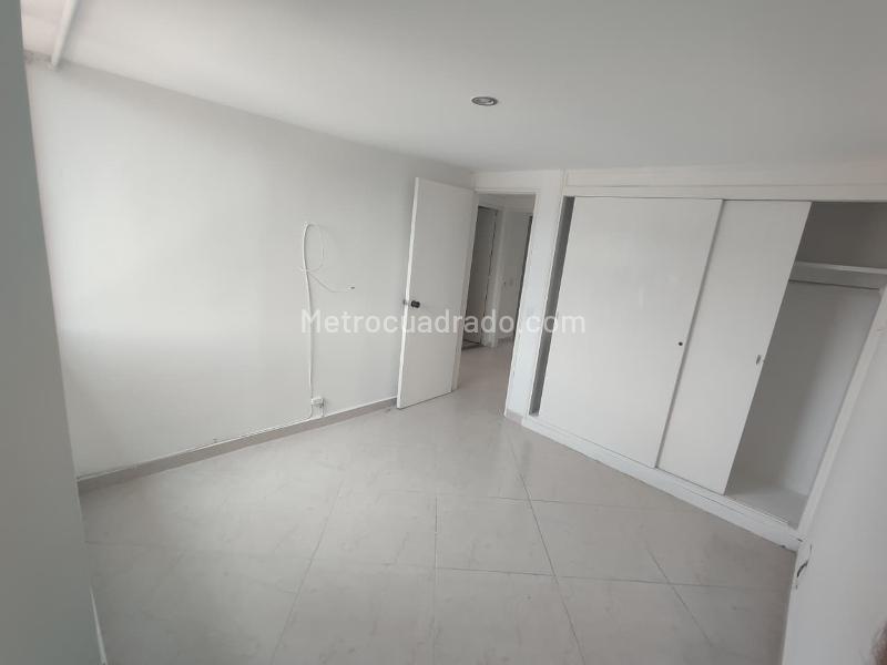 Apartamento Amplio de 4 Alcobas en Suramericana - 6