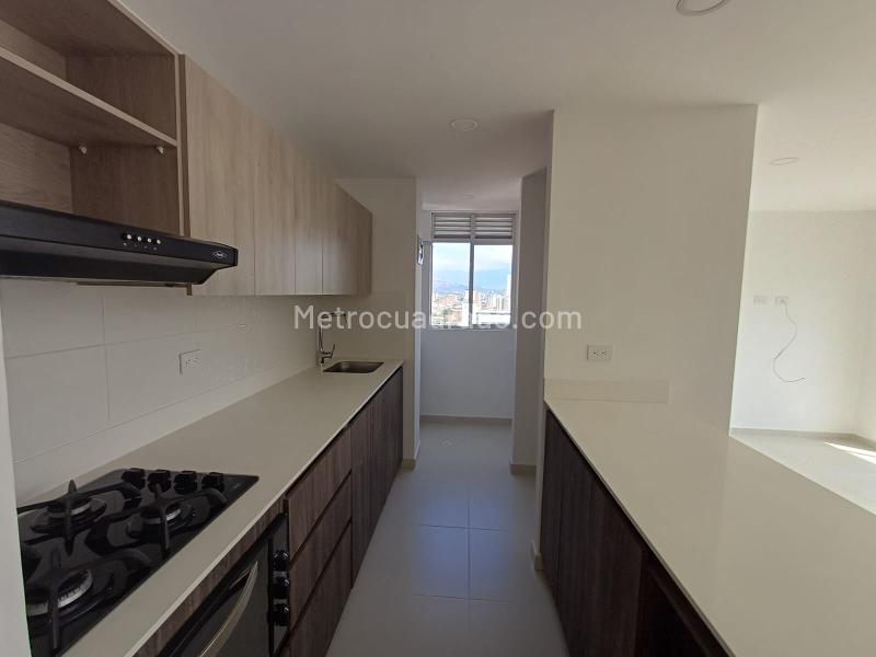 Functional 3BR Apartment in San Diego Medellin - 9