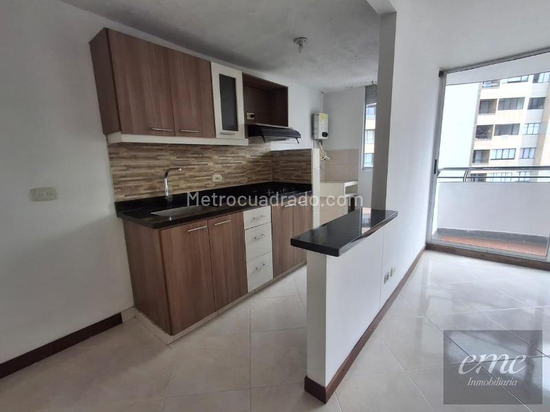 3BR Apartment Near Las Palmas with Parking in Medellín