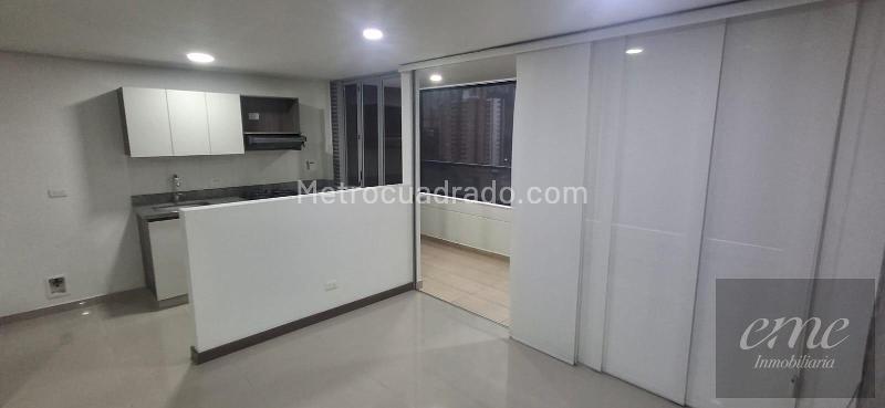 Casa de 5 Alcobas en Arriendo en Aguacatala, El Poblado - 2
