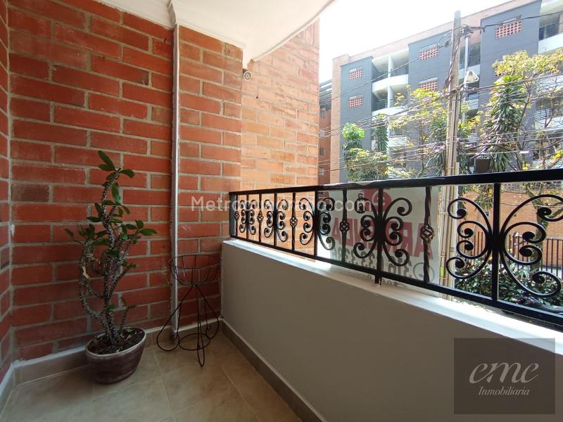 Amplio apartamento en arriendo de 2 alcobas en Sabaneta (Virgen del Carmen) - 3