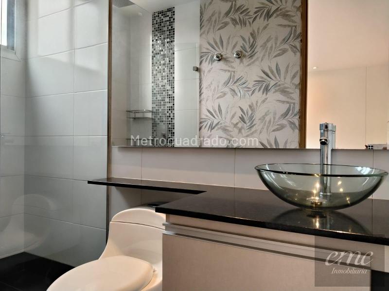 Excellent 4BR Apartment with Great Views in Castropol - 4