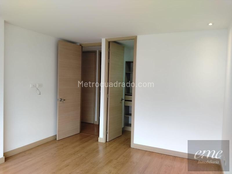 Excellent 4BR Apartment with Great Views in Castropol - 6