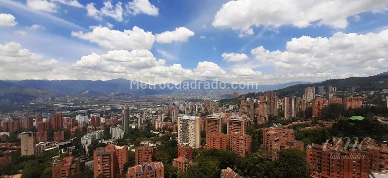 Modern 3BR Apartment with Pool in La Calera - 3