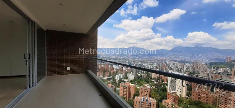 Modern 3BR Apartment with Pool in La Calera - 4