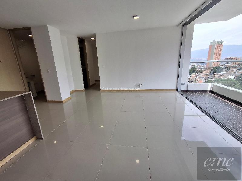 2BR Apartment in Loma del Indio with Balcony and Amenities