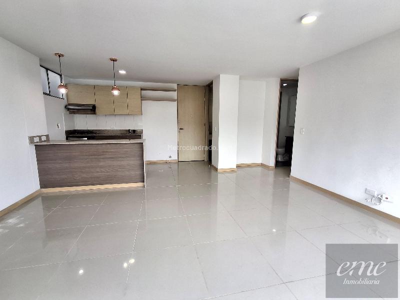 Apartamento de 2 Alcobas en Loma del Indio con Balcón - 6