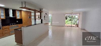 Casa de 4 alcobas en arriendo en Cola Del Zorro, Medellín, 250 m² · foto 5 de 20