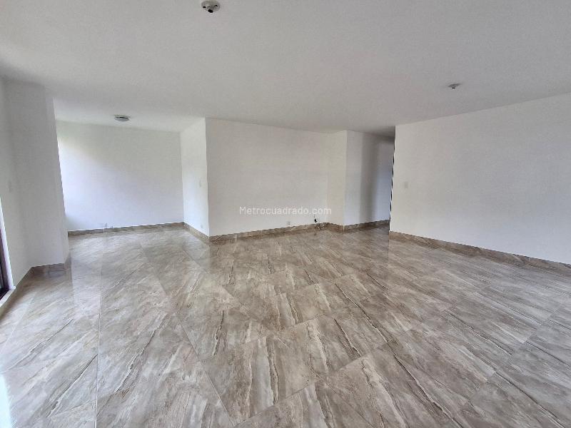 Apartamento de 3 Alcobas cerca a Milla de Oro en El Poblado - 3
