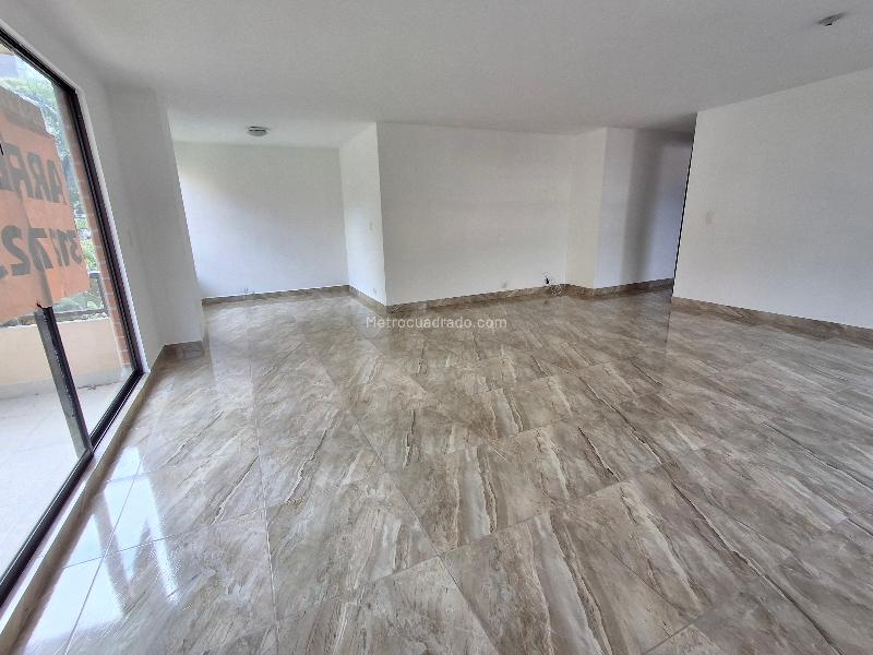 Apartamento de 3 Alcobas cerca a Milla de Oro en El Poblado - 7