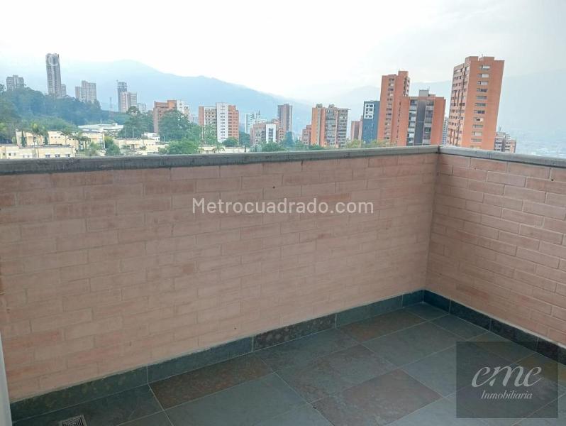 Apartamento Moderno de 4 Alcobas Cerca de El Tesoro - 6