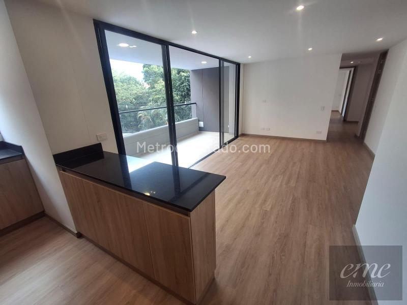 Spacious 3BR Apartment in Belen San Bernardo - 2