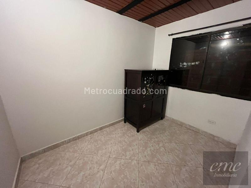 Charming 3BR House in Belen - 3