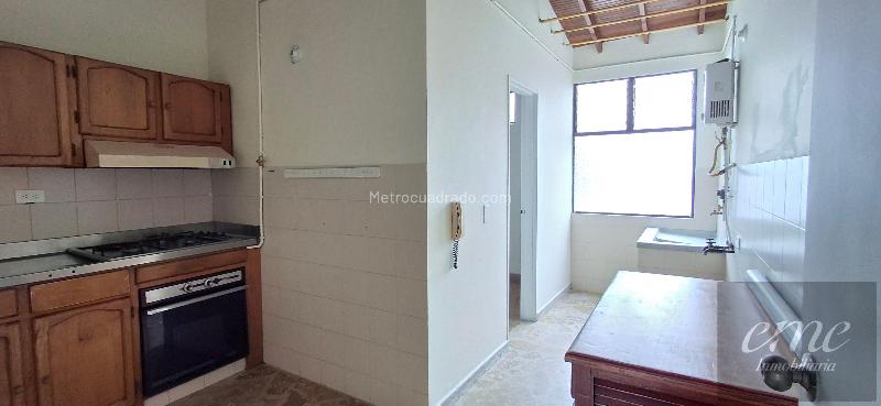 3BR Apartment in Los Colores (4th Floor, No Elevator) - 5