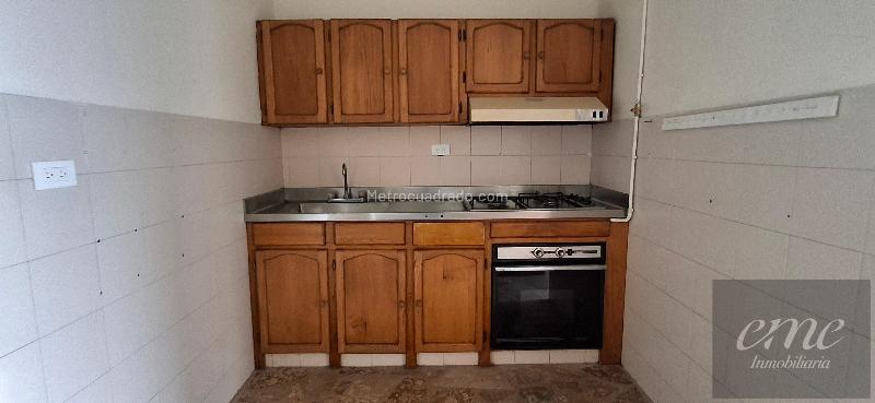 3BR Apartment in Los Colores (4th Floor, No Elevator) - 6