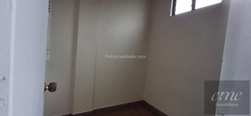 3BR Apartment in Los Colores (4th Floor, No Elevator) - 7