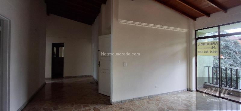 3BR Apartment in Los Colores (4th Floor, No Elevator) - 9