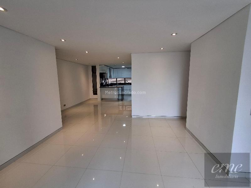 Apartamento en Arriendo de 4 Alcobas en Los Parra, El Poblado - 6