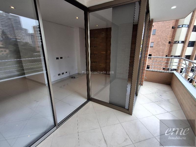 Apartamento en Arriendo de 4 Alcobas en Los Parra, El Poblado - 8