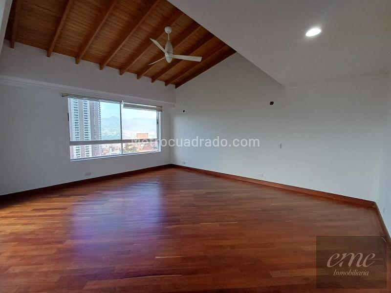 Beautiful 4BR Penthouse with Terraces in El Tesoro - 2