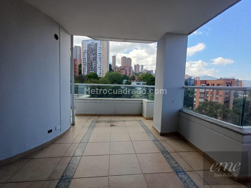 Beautiful 4BR Penthouse with Terraces in El Tesoro - 6