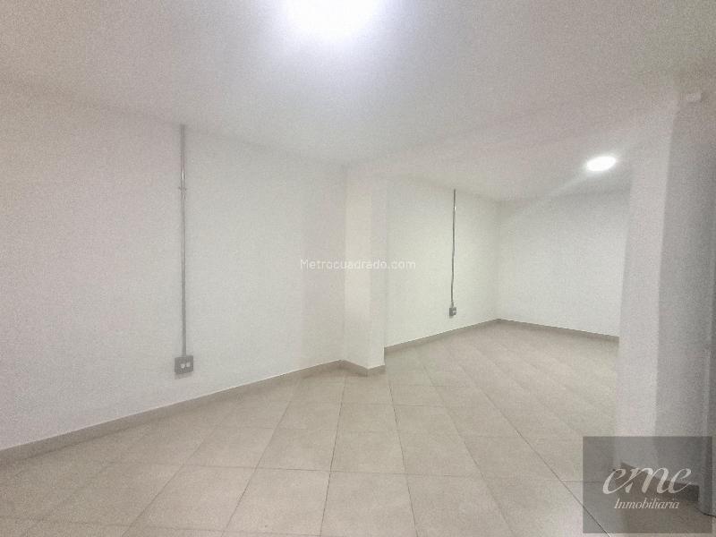 Commercial 5BR House for Rent near Universidad María Cano, La Candelaria - 5
