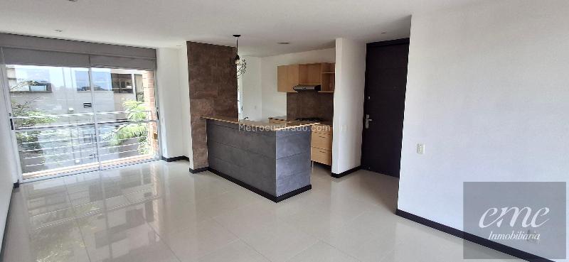 Apartamento en Arriendo, Aguacatala, Medellín - Widok 4