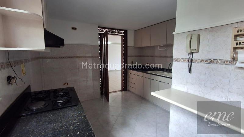 Comfortable 3BR Apartment in Poblado - 9