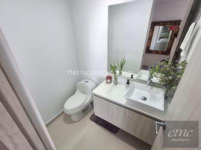 Apartamento en venta en Loma Del Escobero, Envigado · foto 17 de 18