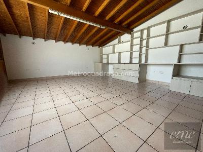 Apartamento de 4 alcobas en arriendo en Calasanz Parte Baja, Medellín, 215 m² · foto 2 de 20