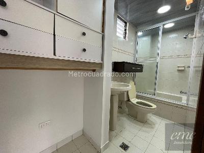 Apartamento de 4 alcobas en arriendo en Calasanz Parte Baja, Medellín, 215 m² · foto 3 de 20