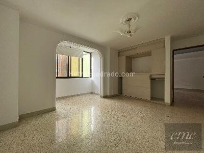 Apartamento de 4 alcobas en arriendo en Calasanz Parte Baja, Medellín, 215 m² · foto 14 de 20