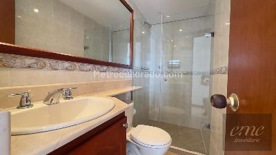 Apartamento de 2 alcobas en arriendo en Loma De Los Balsos, Medellín, 72 m² · foto 10 de 20