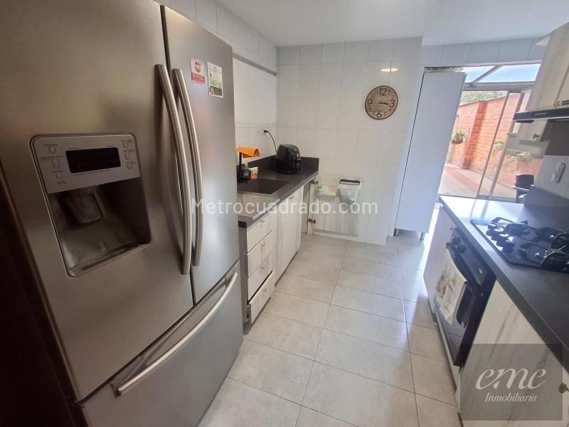 4BR Apartment in Provenza (200 m²) - 4