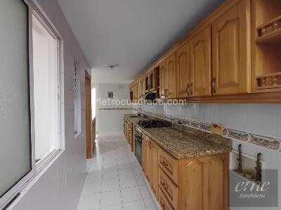 Apartamento de 3 alcobas en venta en Laureles Estadio, Medellín, 170 m² · foto 3 de 20