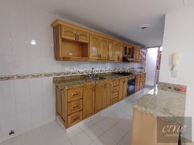 Apartamento de 3 alcobas en venta en Laureles Estadio, Medellín, 170 m² · foto 19 de 20