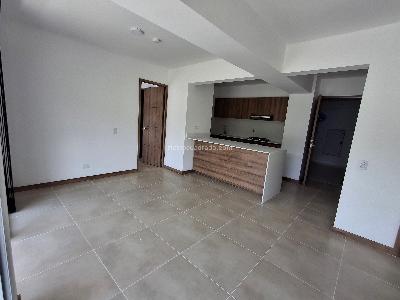 Apartamento de 2 alcobas en venta en Tres Esquinas, Sabaneta, 83 m² · foto 5 de 15