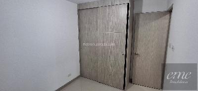 Apartamento de 3 alcobas en venta en Tres Esquinas, Sabaneta, 74 m² · foto 12 de 20