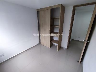 Apartamento de 3 alcobas en venta en Los Alcazares, Sabaneta, 69 m² · foto 5 de 15