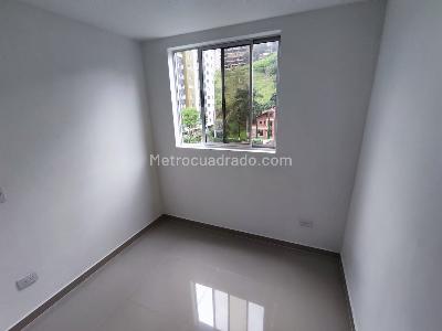 Apartamento de 3 alcobas en venta en Los Alcazares, Sabaneta, 69 m² · foto 6 de 15