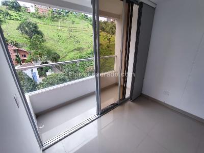 Apartamento de 3 alcobas en venta en Los Alcazares, Sabaneta, 69 m² · foto 10 de 15
