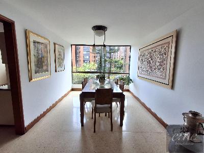 Apartamento de 3 alcobas en venta en Transversal Inferior, Medellín, 178 m² · foto 2 de 4