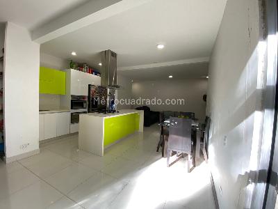 Apartamento en venta en Asturias, Itagüí · foto 19 de 19