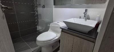 Apartamento de 3 alcobas en venta en Envigado Escobero, Envigado, 199 m² · foto 3 de 20