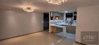 Apartamento de 3 alcobas en arriendo en Altos Del Poblado, Medellín, 92 m² · foto 3 de 20