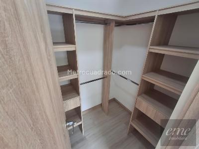 Apartamento de 3 alcobas en arriendo en Camino Verde, Envigado, 91 m² · foto 3 de 16