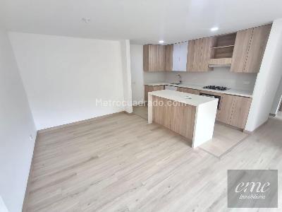 Apartamento de 3 alcobas en arriendo en Camino Verde, Envigado, 91 m² · foto 15 de 16