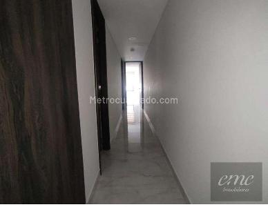 Apartamento de 2 alcobas en arriendo en Laureles, Medellín, 70 m² · foto 5 de 11