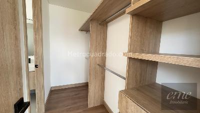 Apartamento en arriendo en Castropol, Medellín · foto 17 de 20