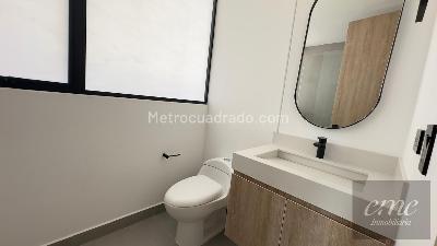 Apartamento en arriendo en Castropol, Medellín · foto 18 de 20